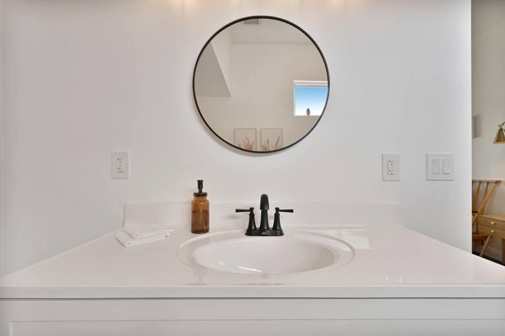 Beautiful Newly Remodeled Home, Near Jt Park Joshua Tree Luaran gambar